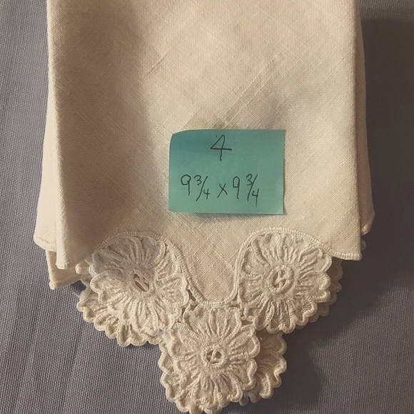 OLD table linens Bundle - Picture 4 of 7